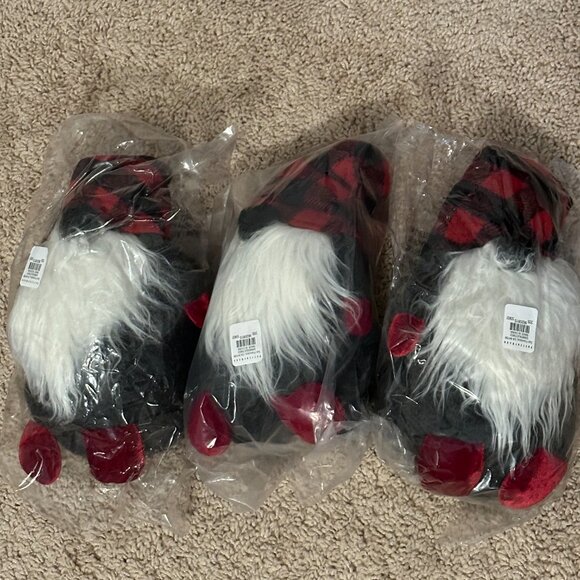 Pottery Barn Set of 5 Plush Christmas Holiday Gnomes - Picture 7 of 8